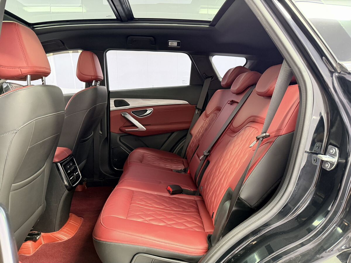 Jetour X70 Plus 2022 - фото автомобиля