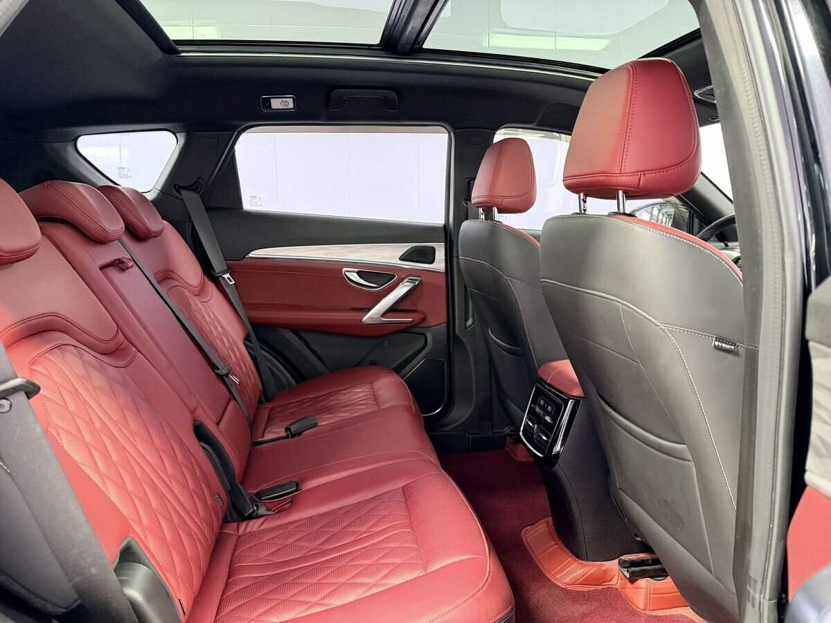 Jetour X70 Plus 2022 - фото автомобиля