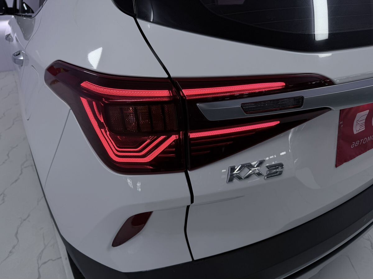 Kia KX3 2022 - фото автомобиля