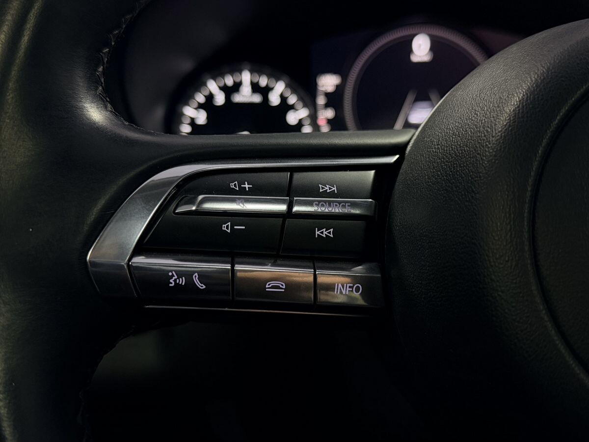 Mazda CX-30 2022 - фото автомобиля