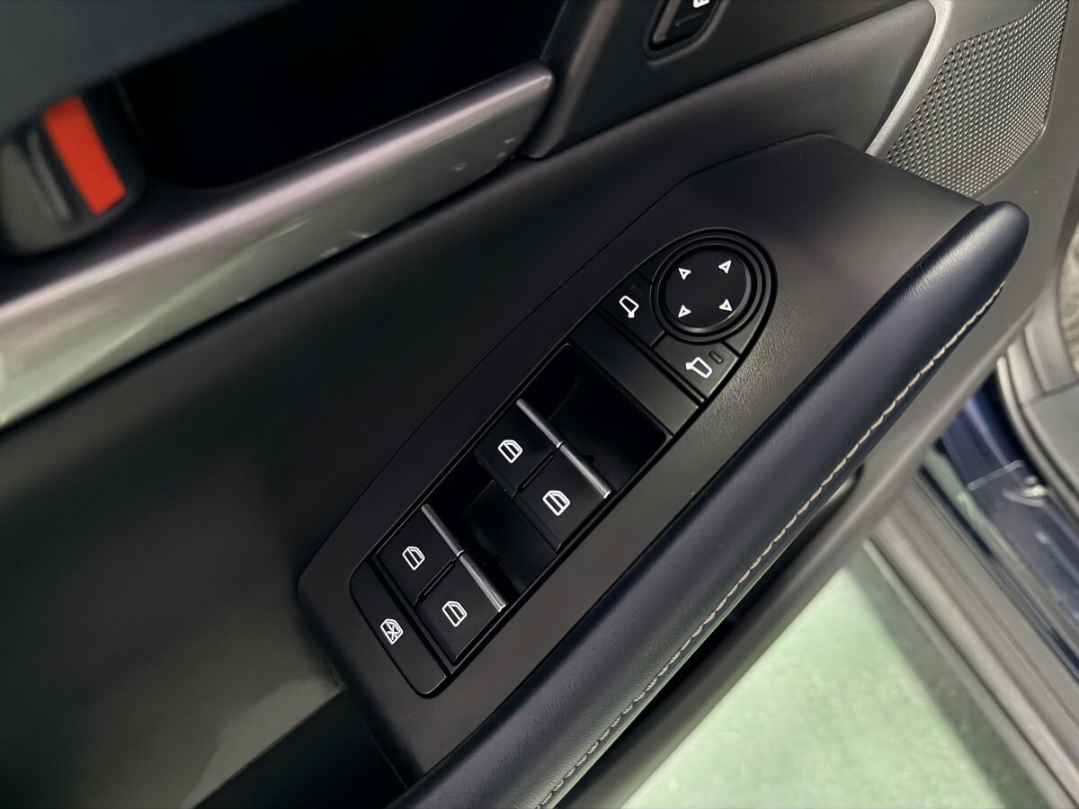 Mazda CX-30 2022 - фото автомобиля