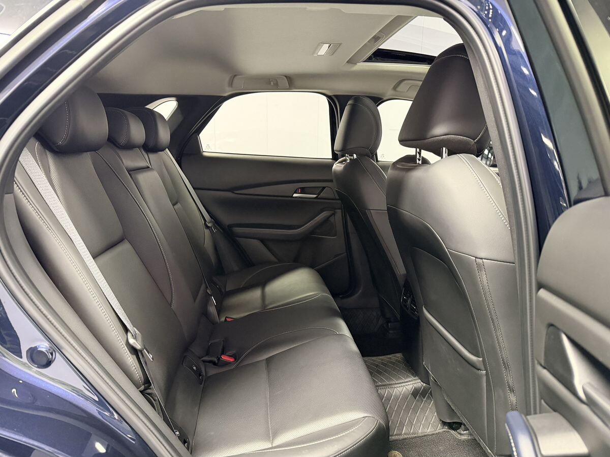 Mazda CX-30 2022 - фото автомобиля