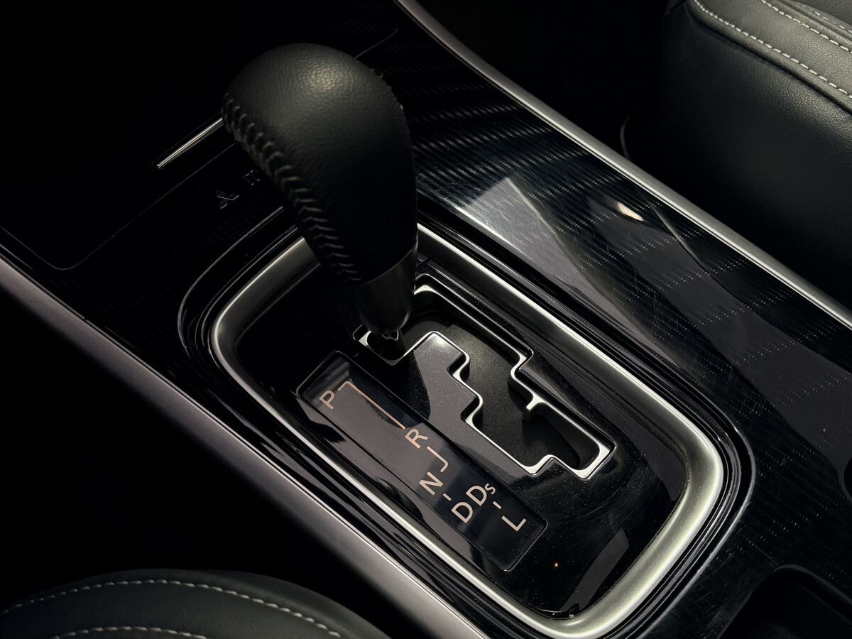 Mitsubishi Outlander 2021 - фото автомобиля