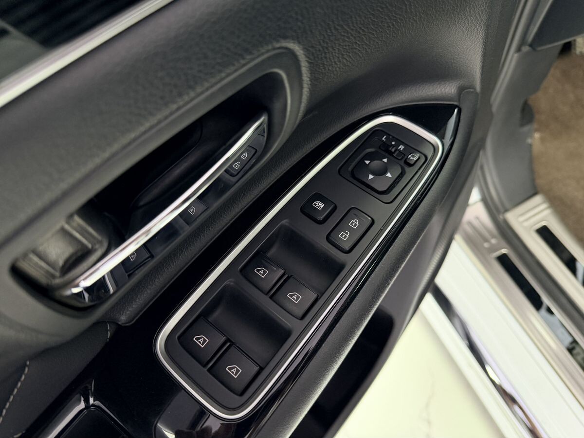 Mitsubishi Outlander 2021 - фото автомобиля