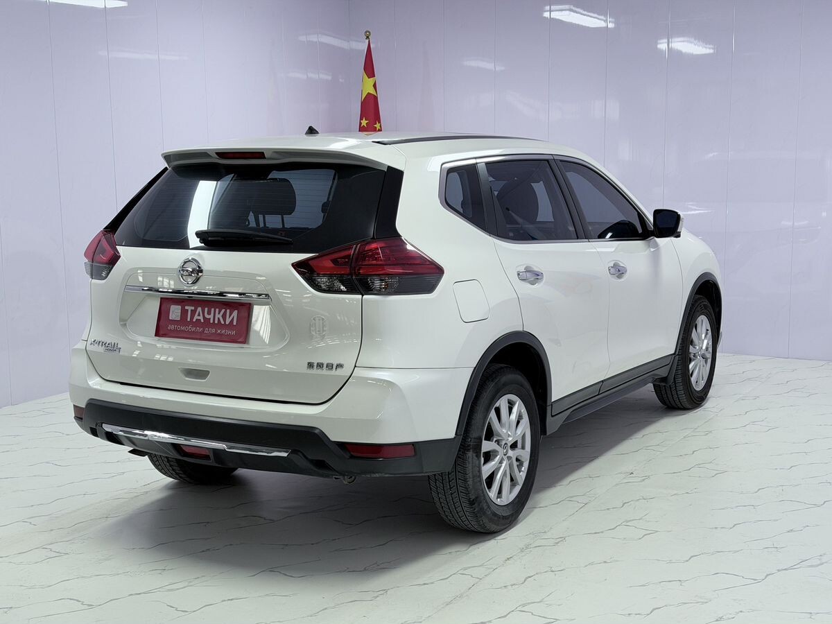 Nissan X-Trail 2022 - фото автомобиля