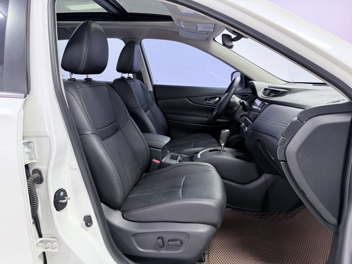 Nissan X-Trail 2022 - фото автомобиля