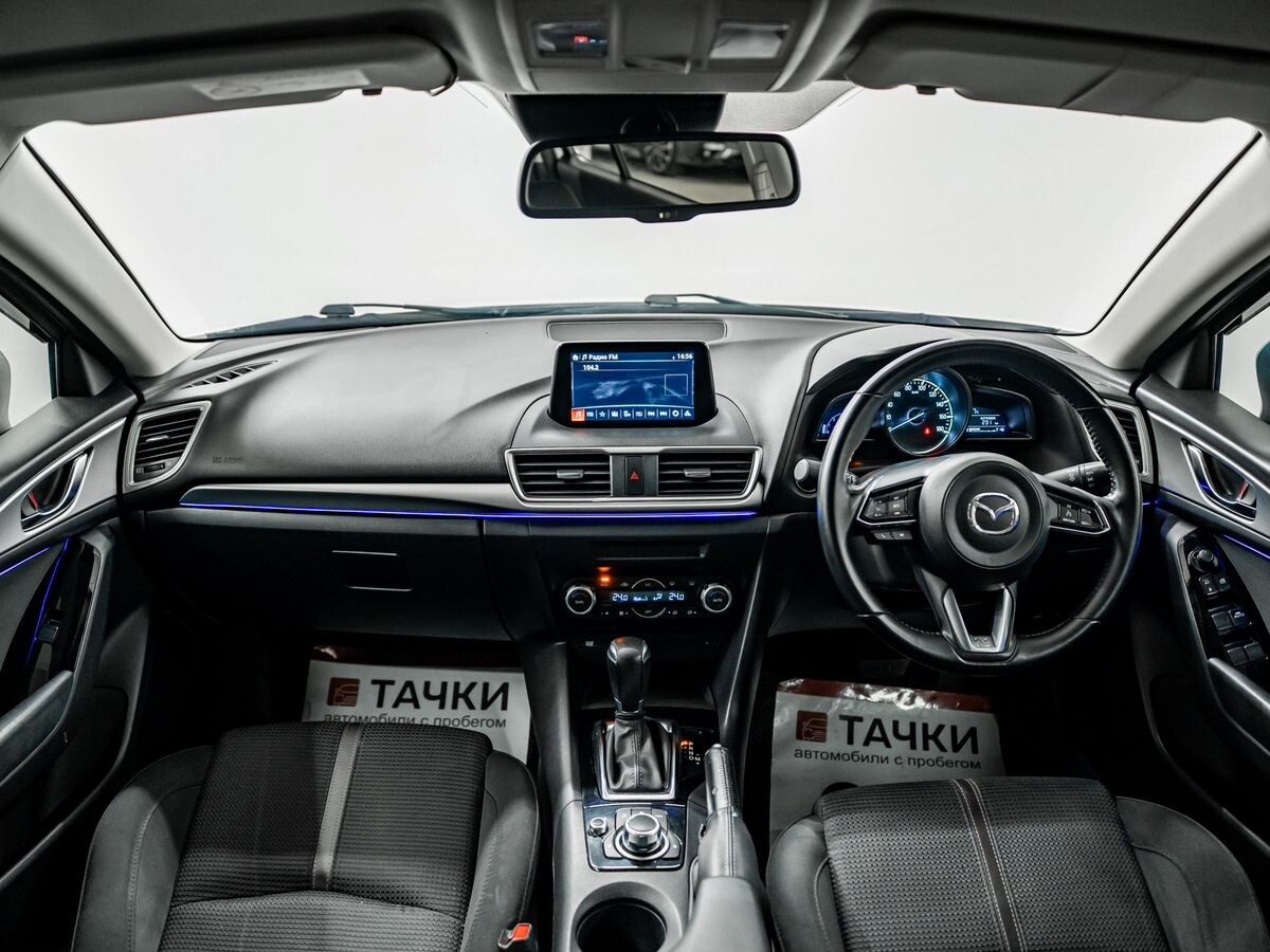 Mazda Axela 2018 - фото автомобиля