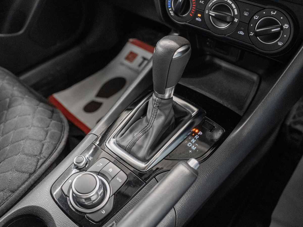 Mazda Axela 2015 - фото автомобиля