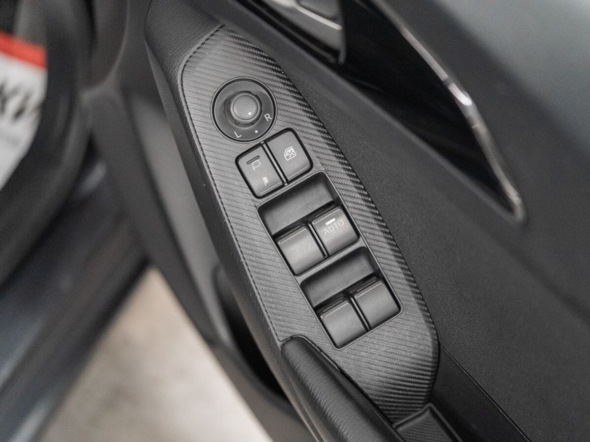 Mazda Axela 2015 - фото автомобиля