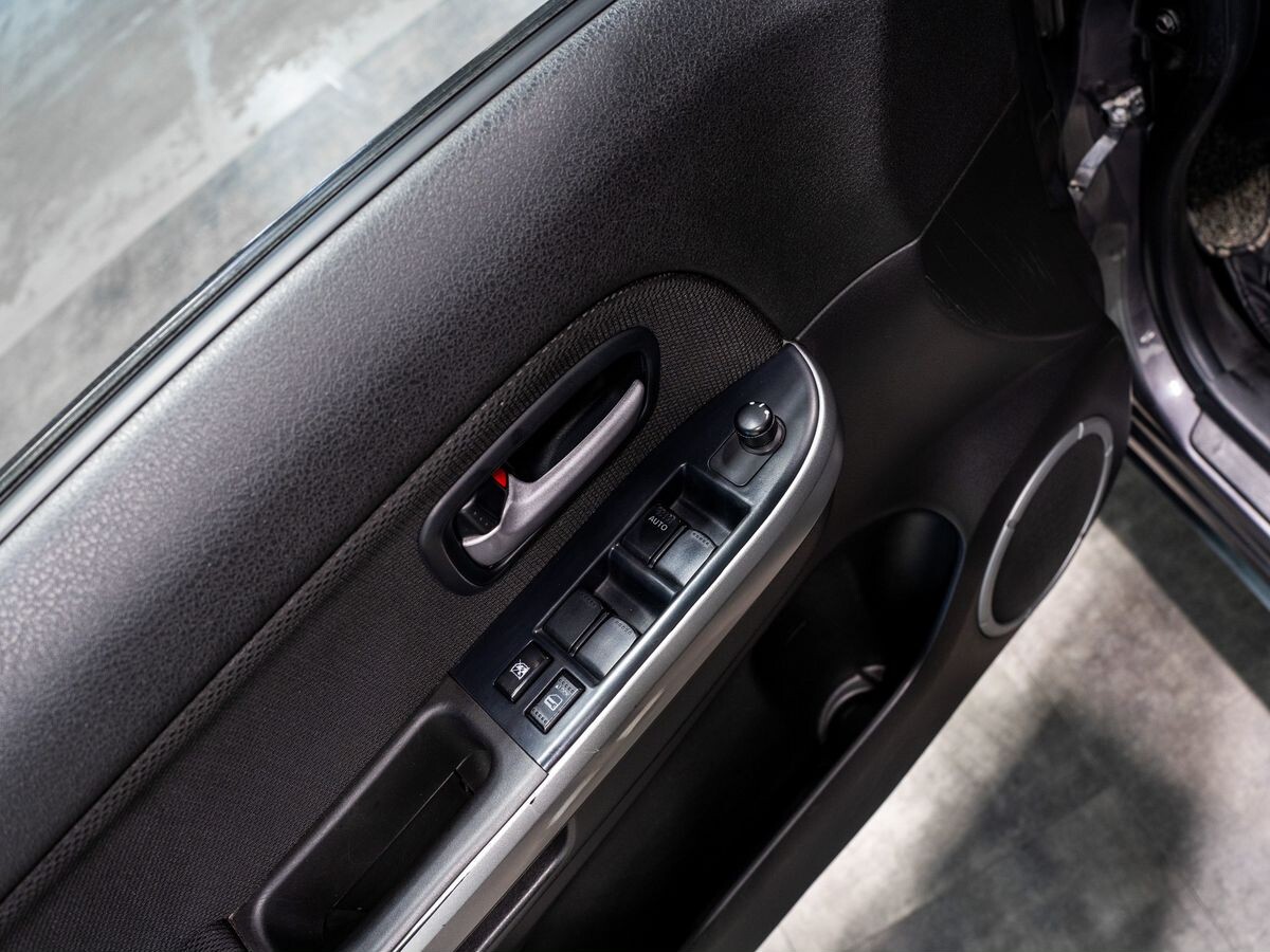 Suzuki Grand Vitara 2011 - фото автомобиля
