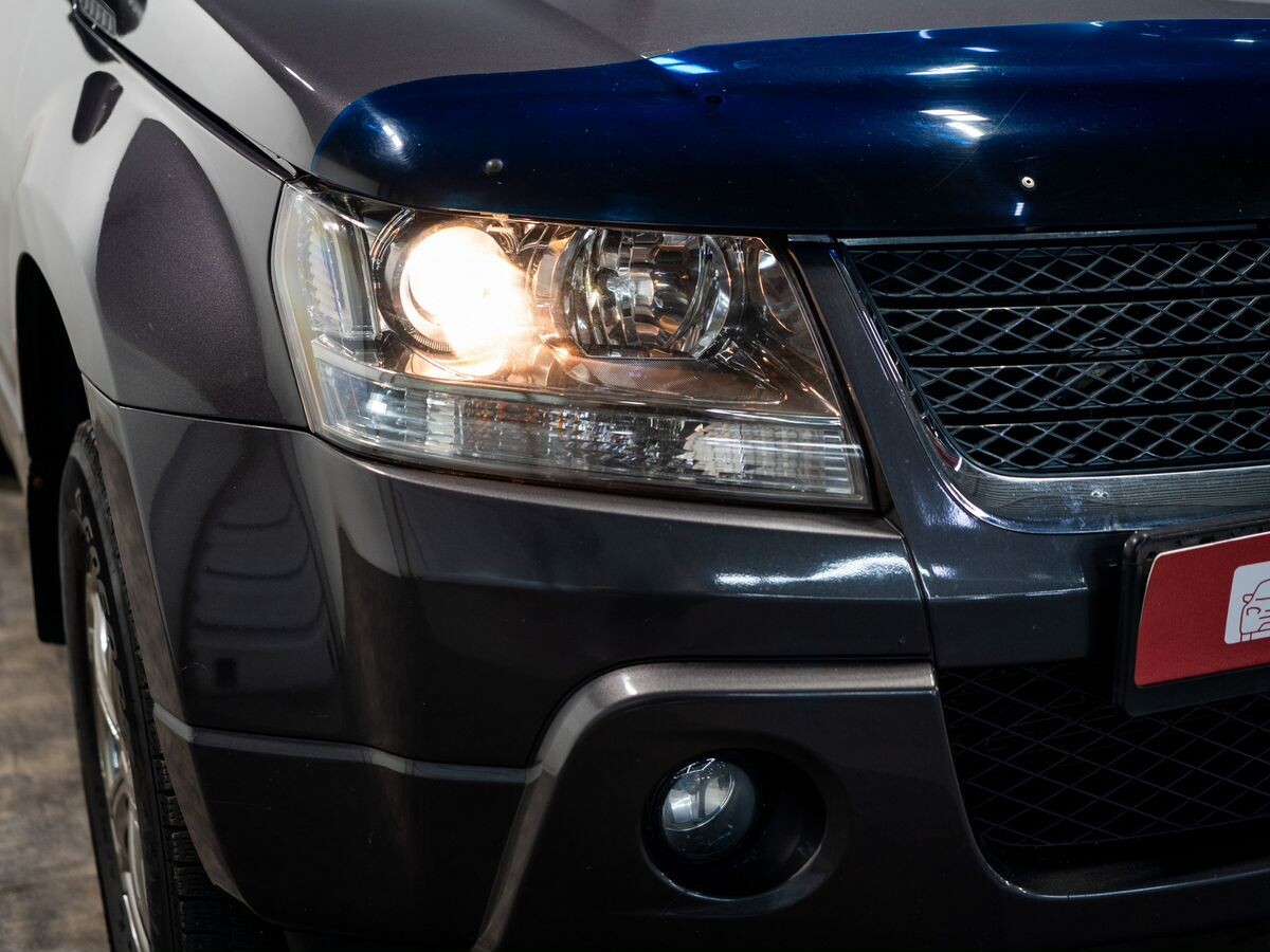 Suzuki Grand Vitara 2011 - фото автомобиля