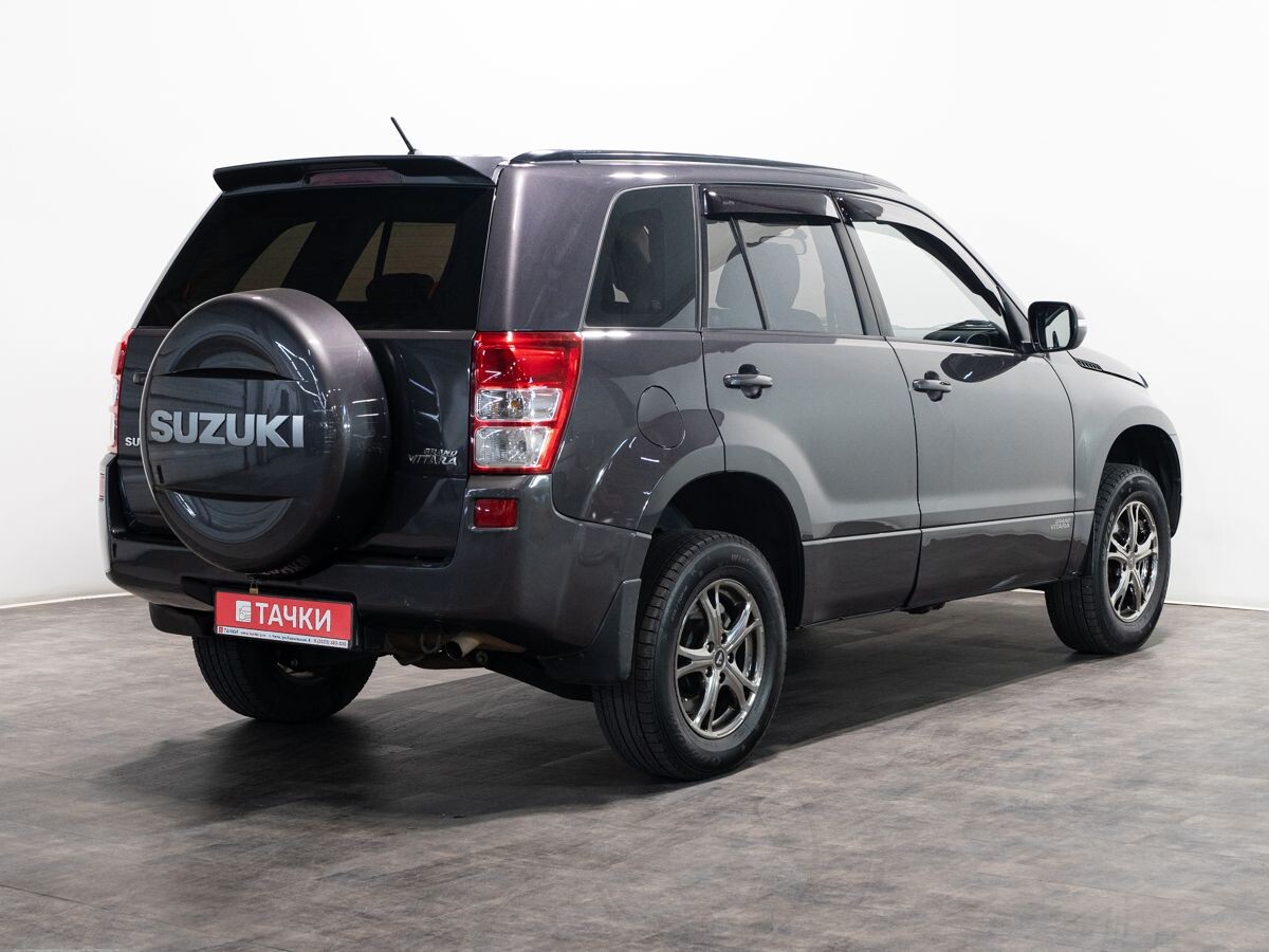 Suzuki Grand Vitara 2011 - фото автомобиля