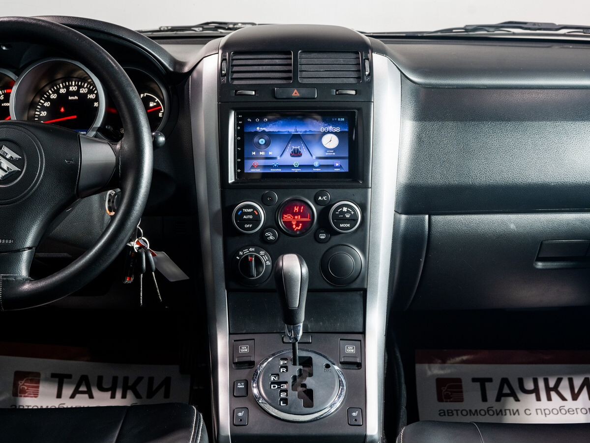 Suzuki Grand Vitara 2011 - фото автомобиля