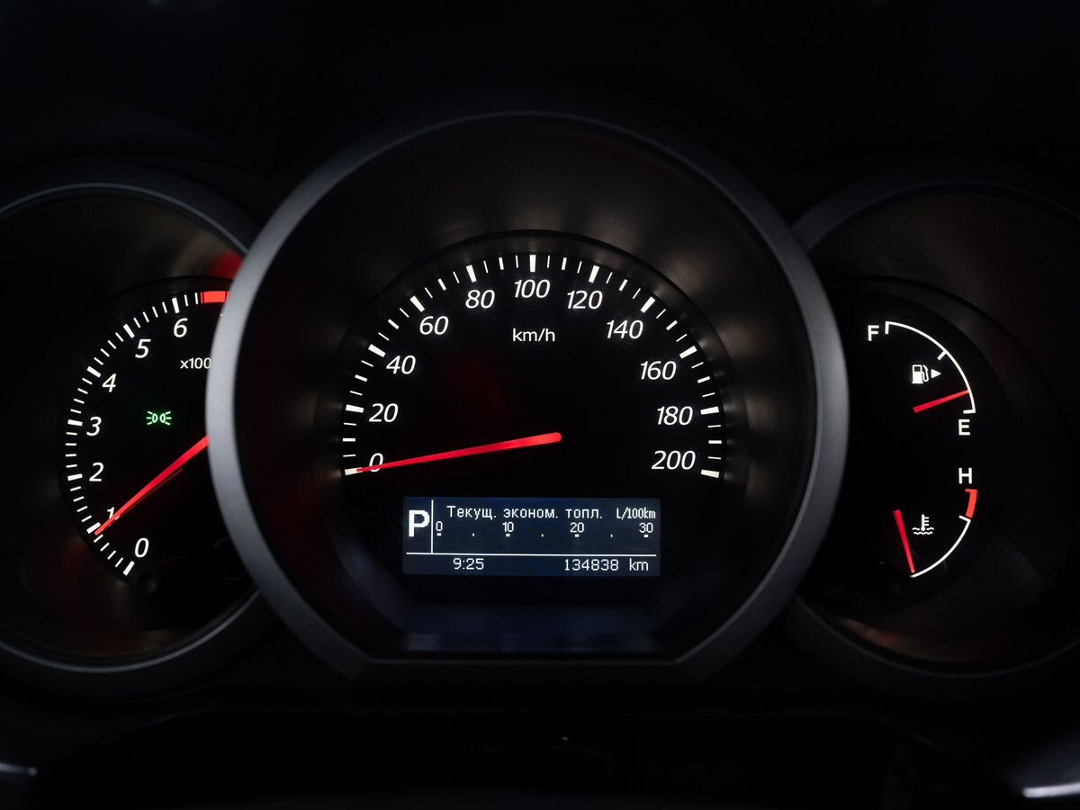 Suzuki Grand Vitara 2011 - фото автомобиля