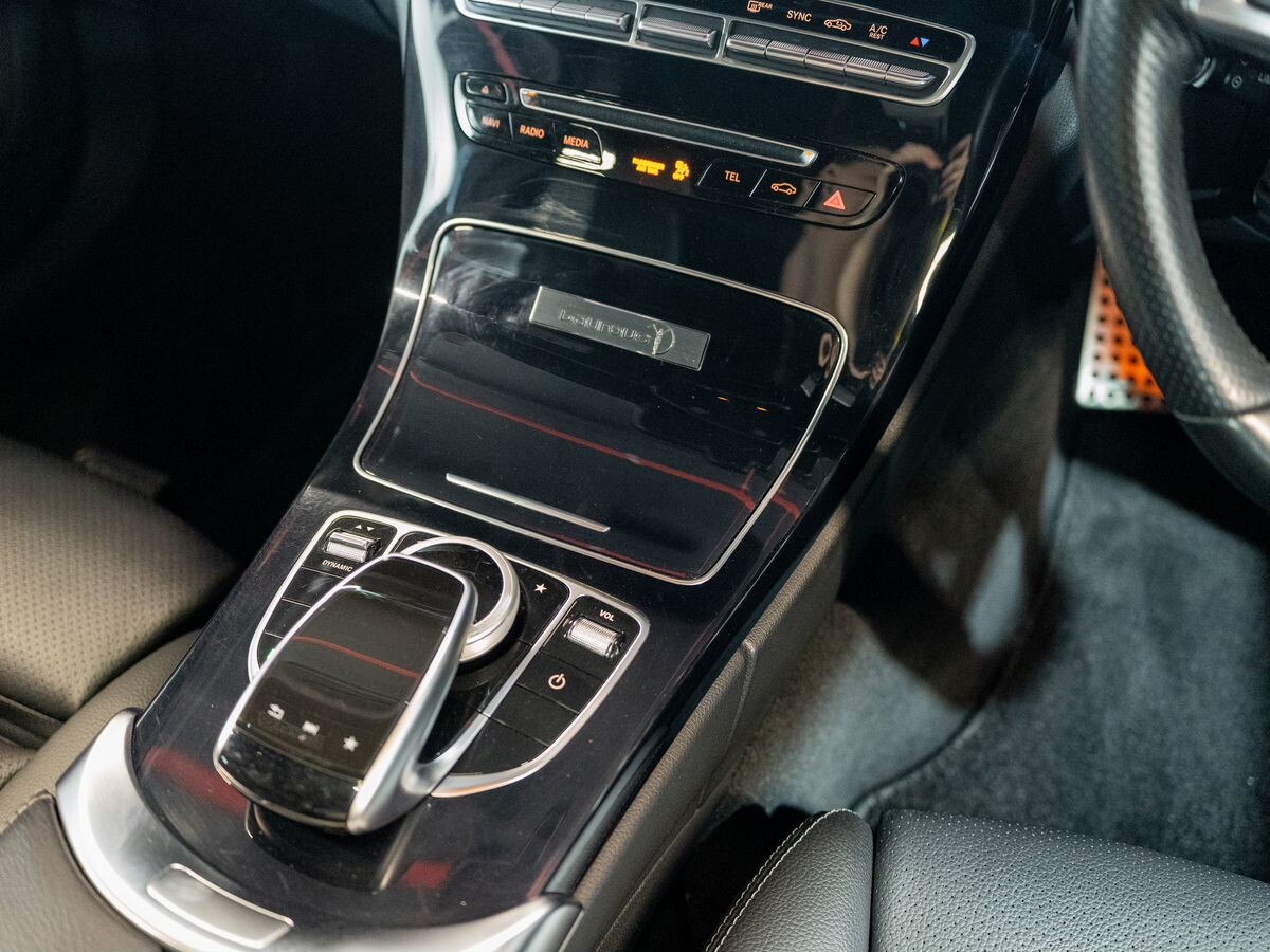 Mercedes-Benz C-Class 2018 - фото автомобиля