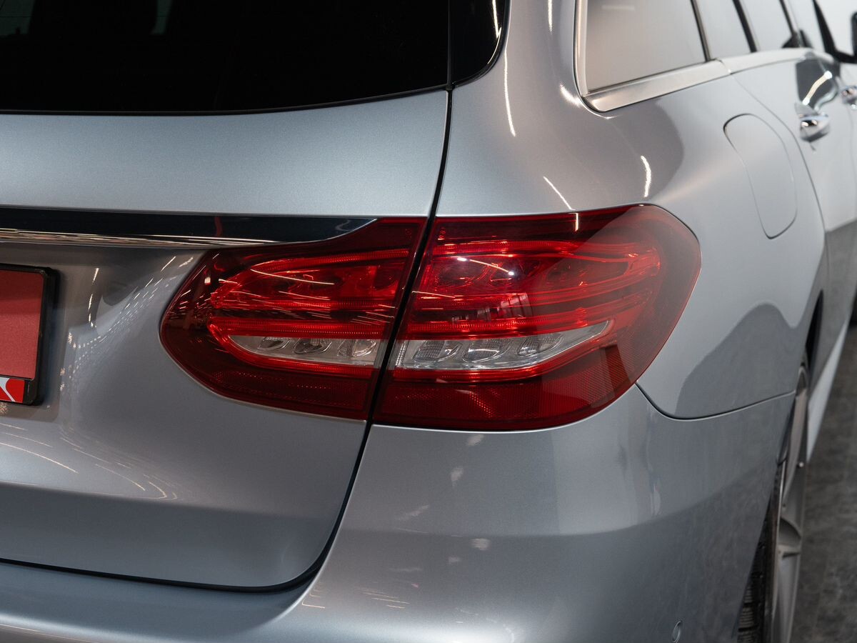 Mercedes-Benz C-Class 2018 - фото автомобиля