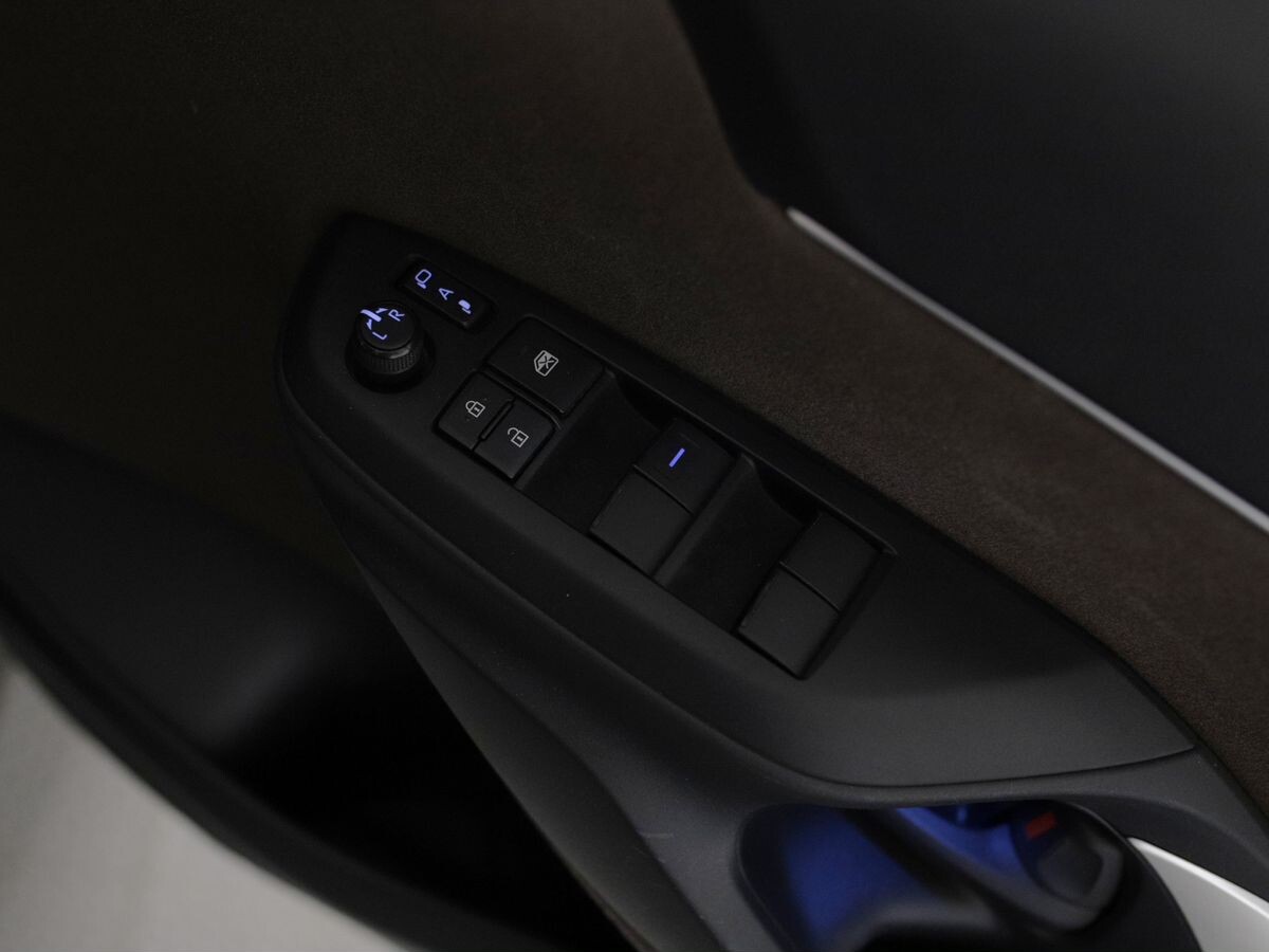 Toyota Yaris Cross 2020 - фото автомобиля