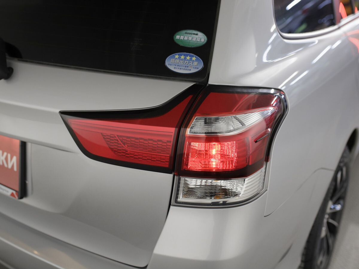 Toyota Corolla Fielder 2019 - фото автомобиля