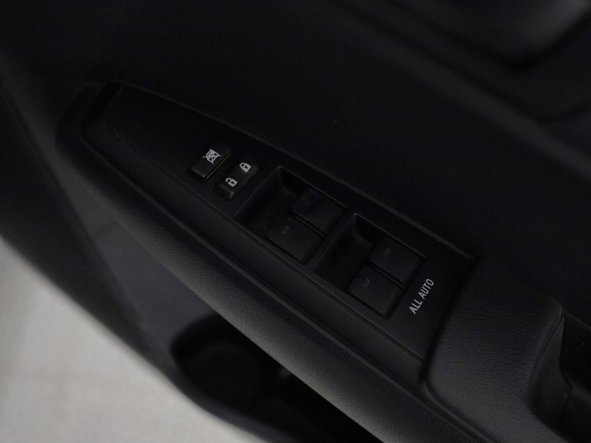 Toyota Corolla Fielder 2019 - фото автомобиля