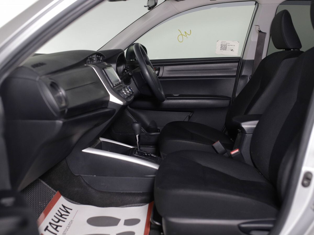 Toyota Corolla Fielder 2019 - фото автомобиля