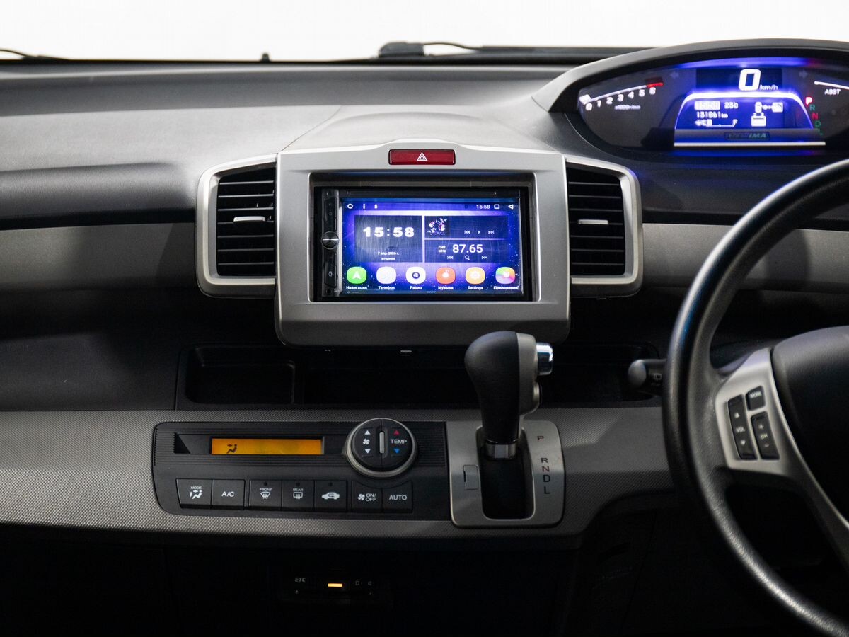 Honda Freed 2013 - фото автомобиля