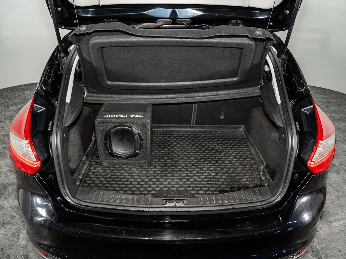 Ford Focus 2013 - фото автомобиля