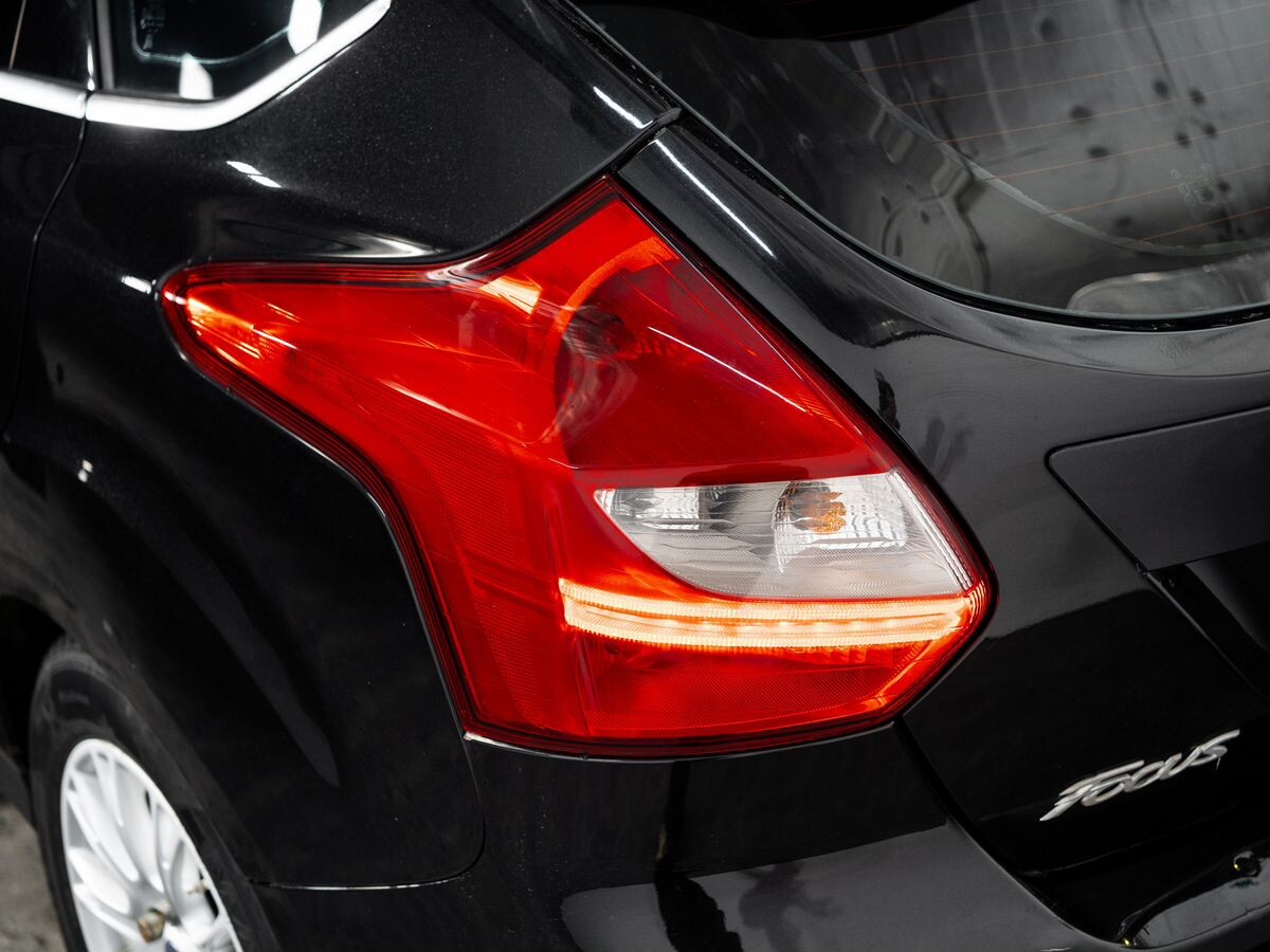 Ford Focus 2013 - фото автомобиля