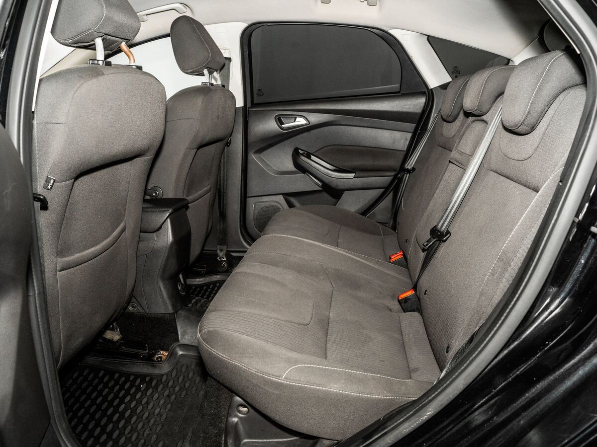 Ford Focus 2013 - фото автомобиля