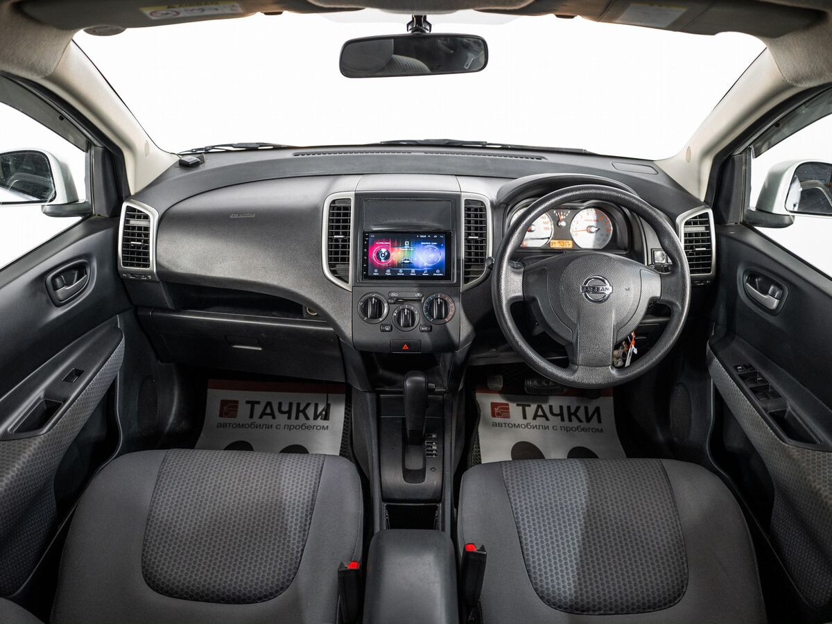 Nissan Wingroad 2017 - фото автомобиля