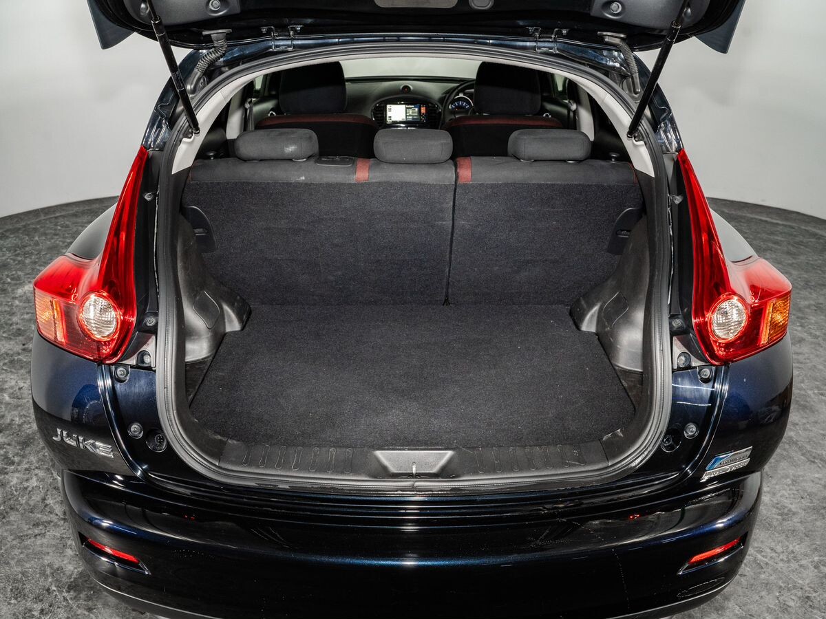 Nissan Juke 2011 - фото автомобиля