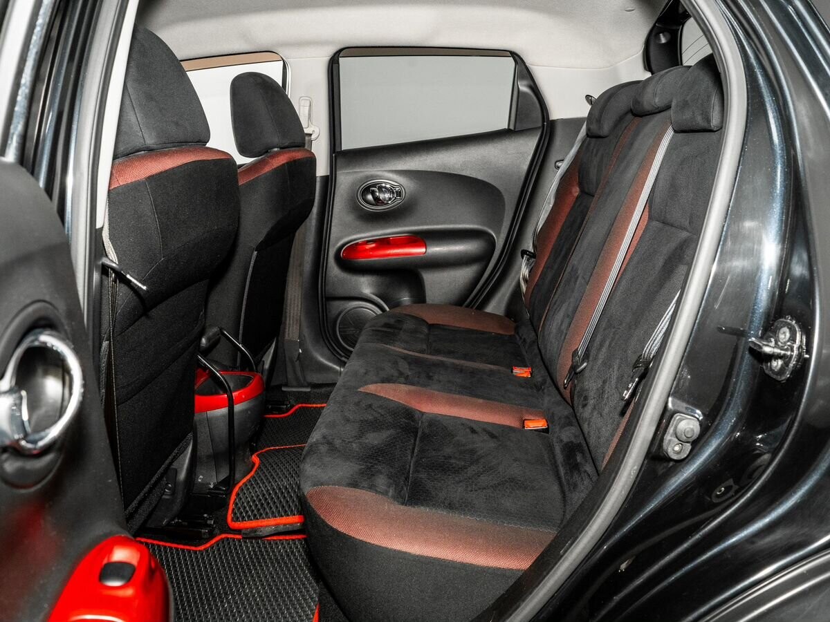 Nissan Juke 2011 - фото автомобиля