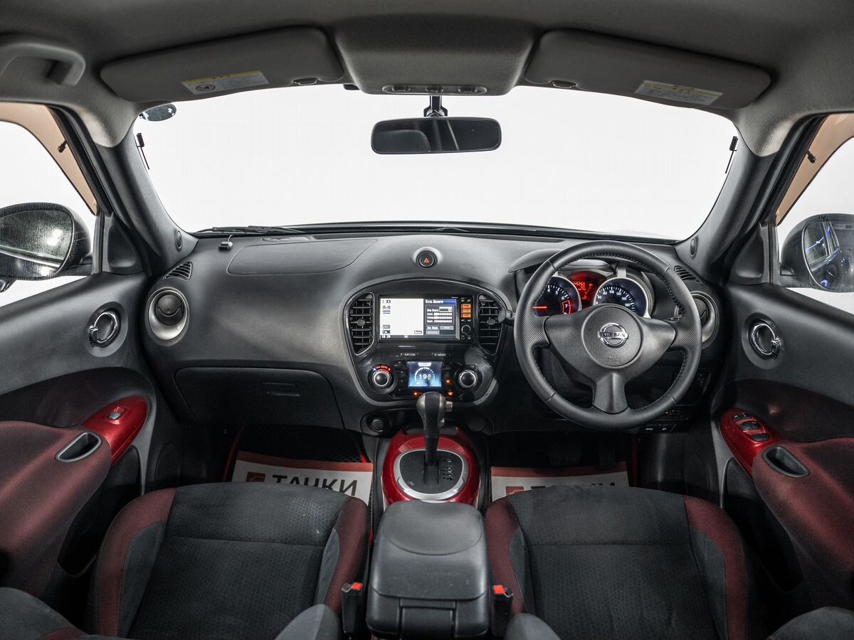 Nissan Juke 2011 - фото автомобиля