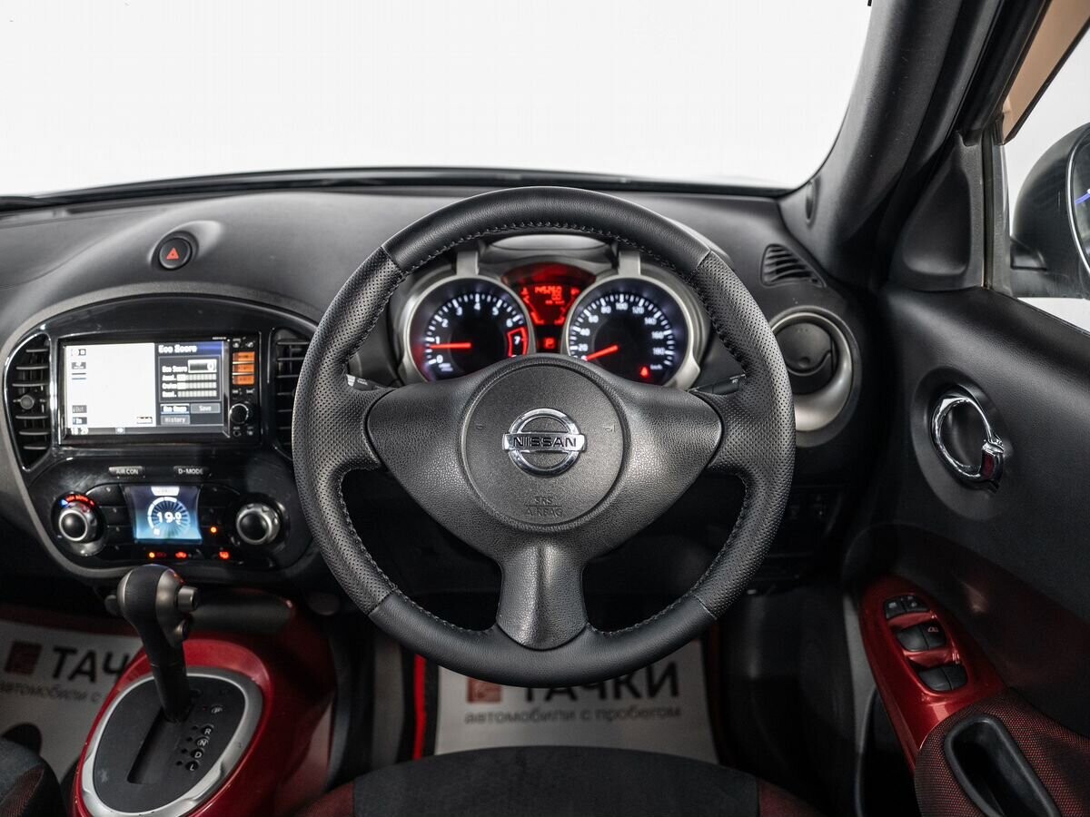 Nissan Juke 2011 - фото автомобиля