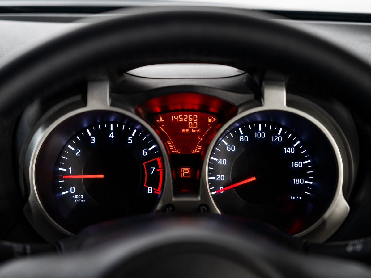 Nissan Juke 2011 - фото автомобиля