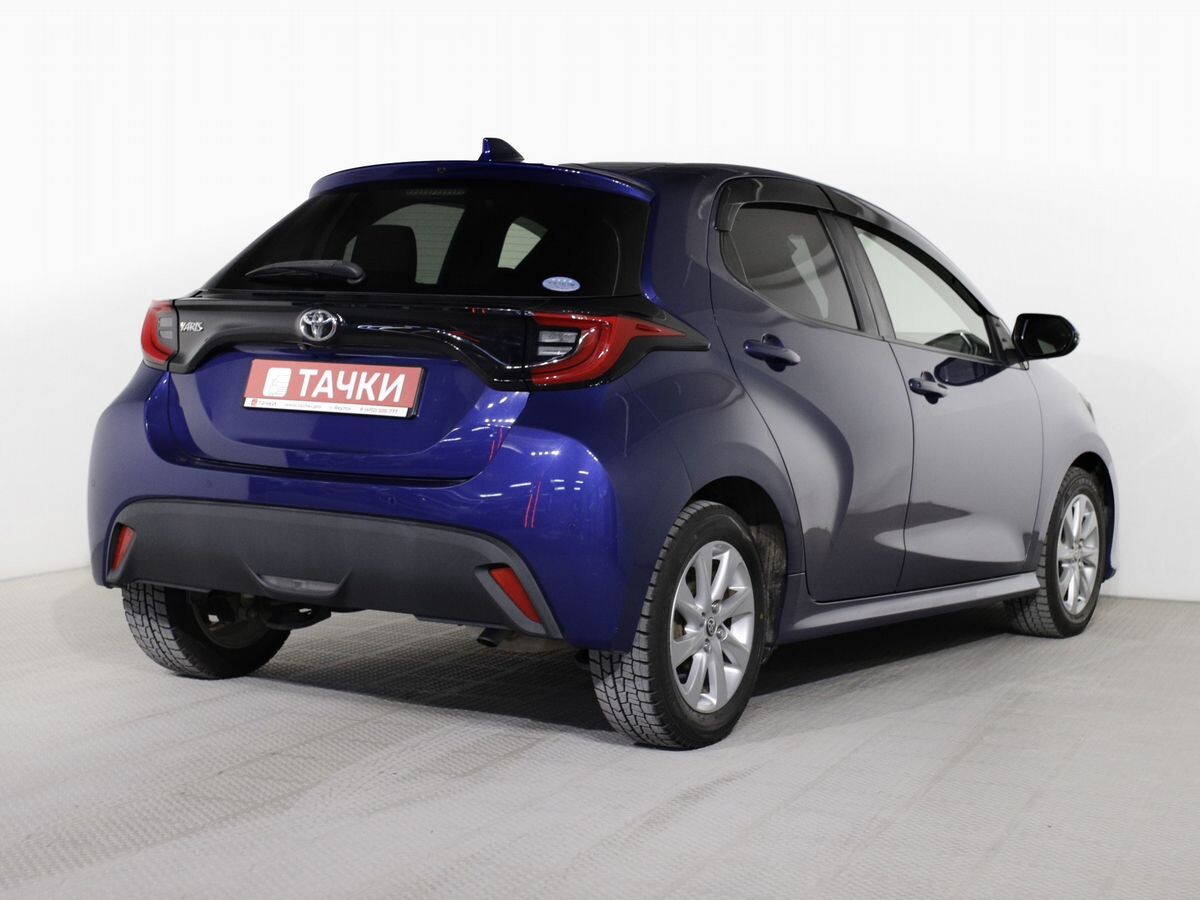 Toyota Yaris 2020 - фото автомобиля