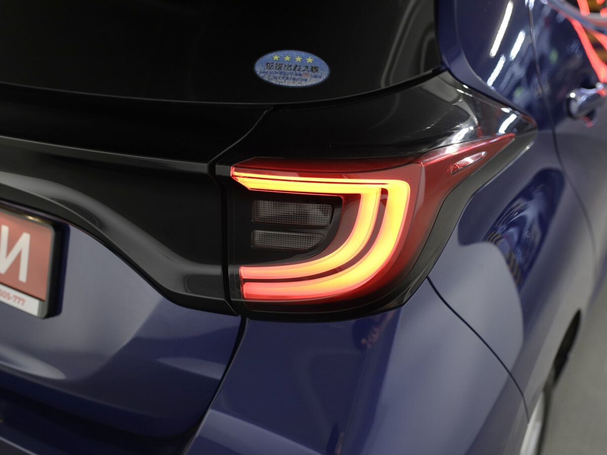 Toyota Yaris 2020 - фото автомобиля