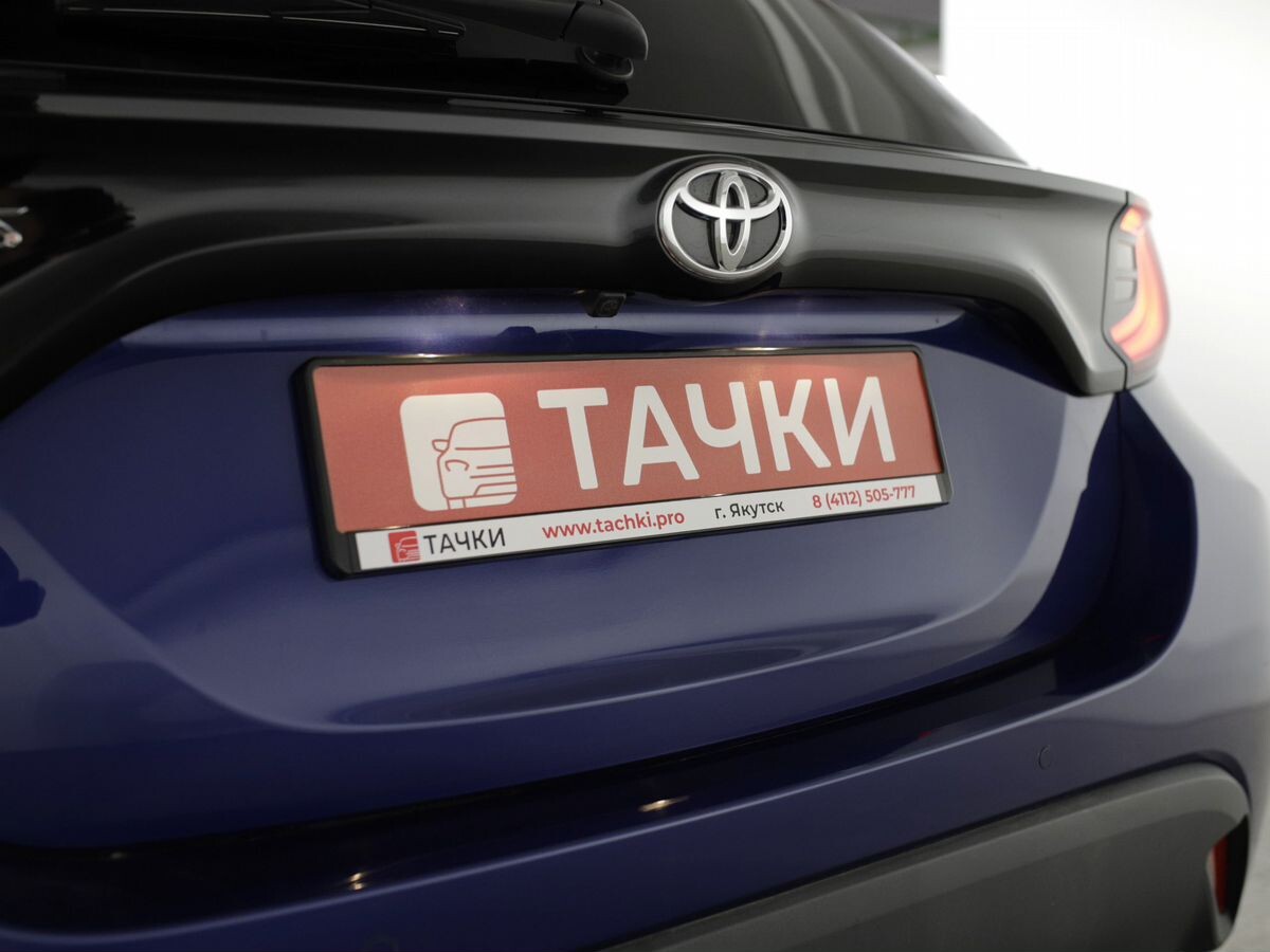 Toyota Yaris 2020 - фото автомобиля