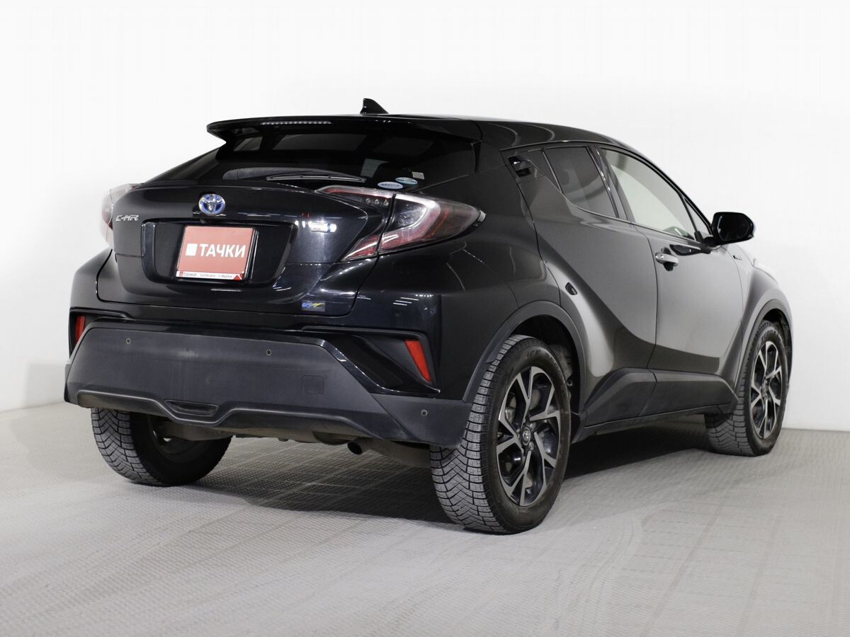 Toyota C-HR 2018 - фото автомобиля