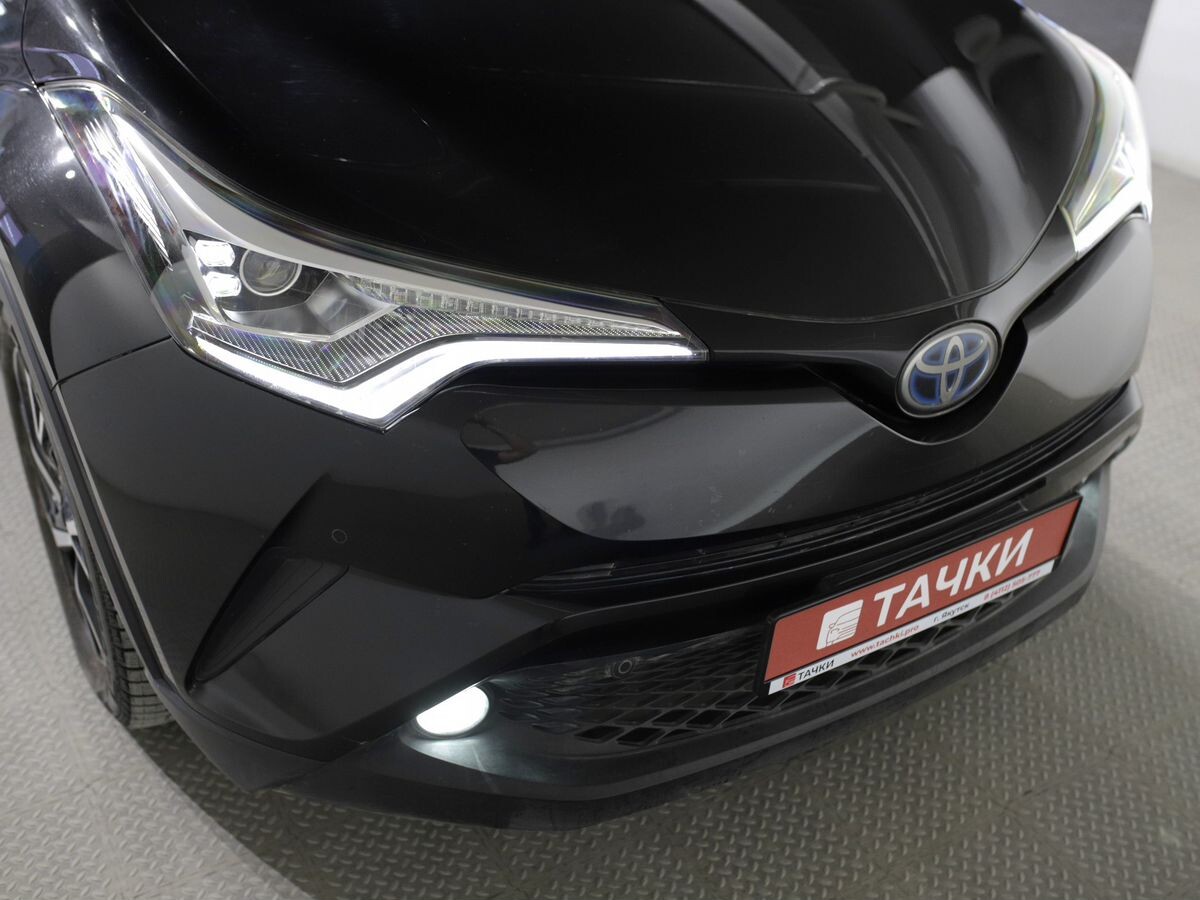 Toyota C-HR 2018 - фото автомобиля