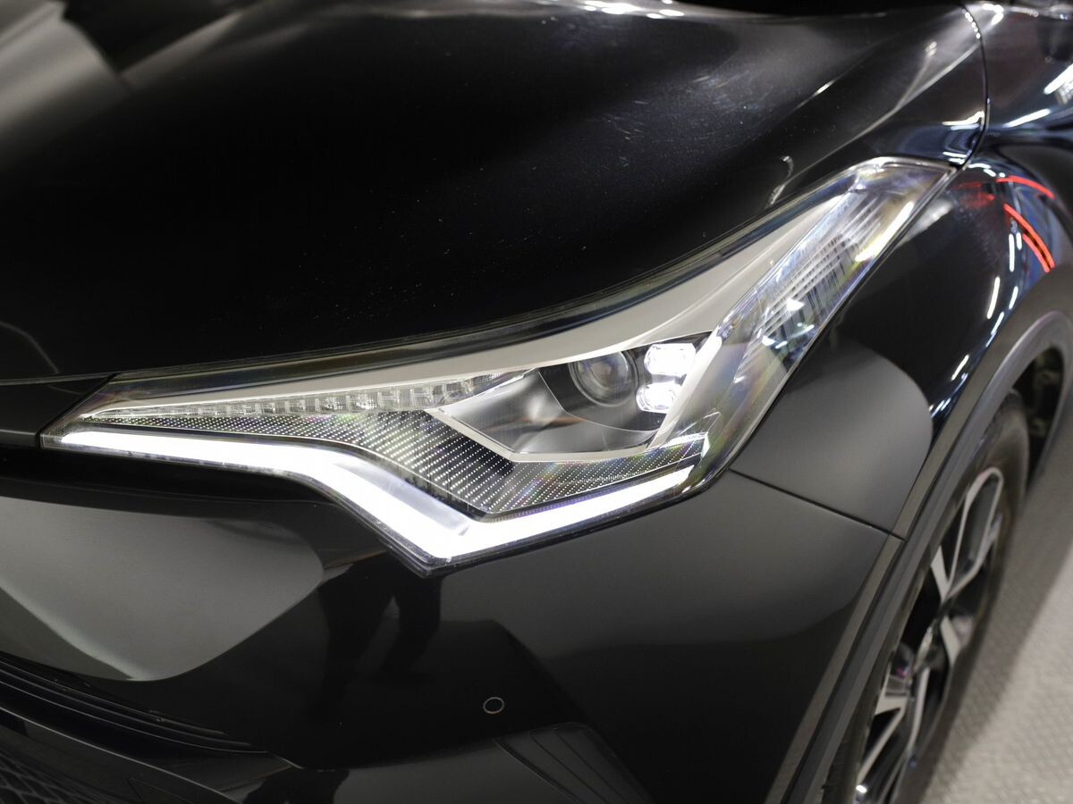 Toyota C-HR 2018 - фото автомобиля