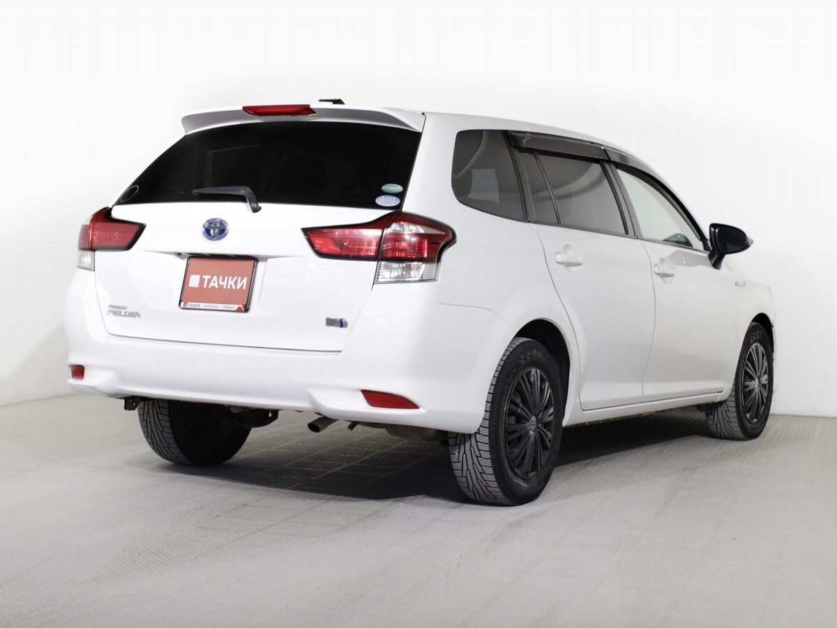 Toyota Corolla Fielder 2018 - фото автомобиля