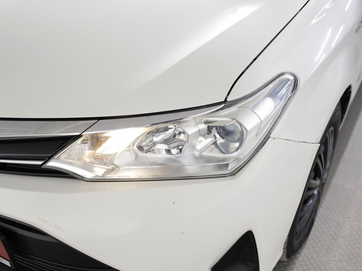 Toyota Corolla Fielder 2018 - фото автомобиля