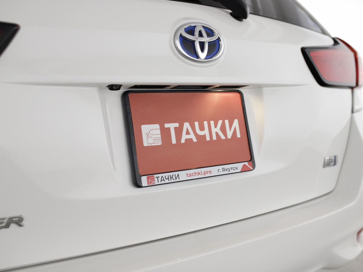 Toyota Corolla Fielder 2018 - фото автомобиля