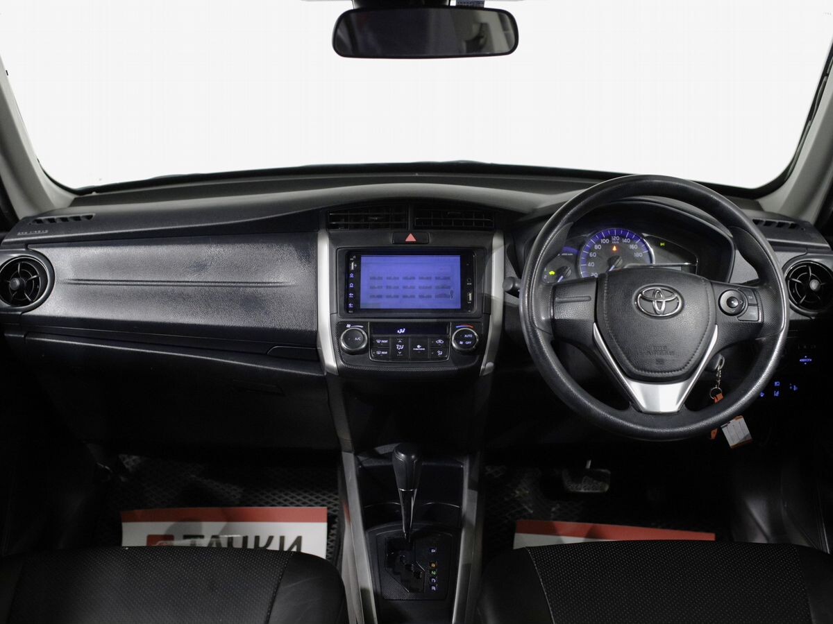 Toyota Corolla Fielder 2018 - фото автомобиля