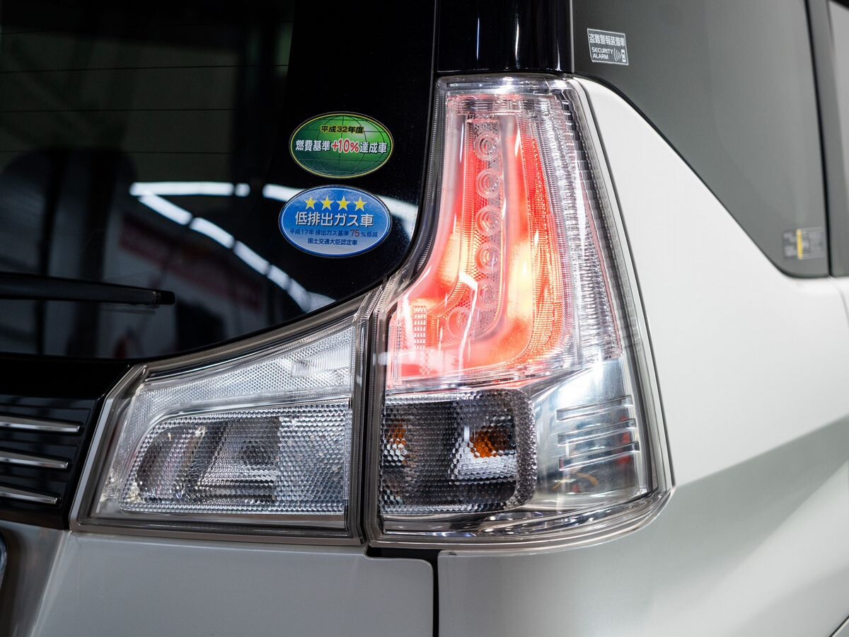 Suzuki Solio 2019 - фото автомобиля