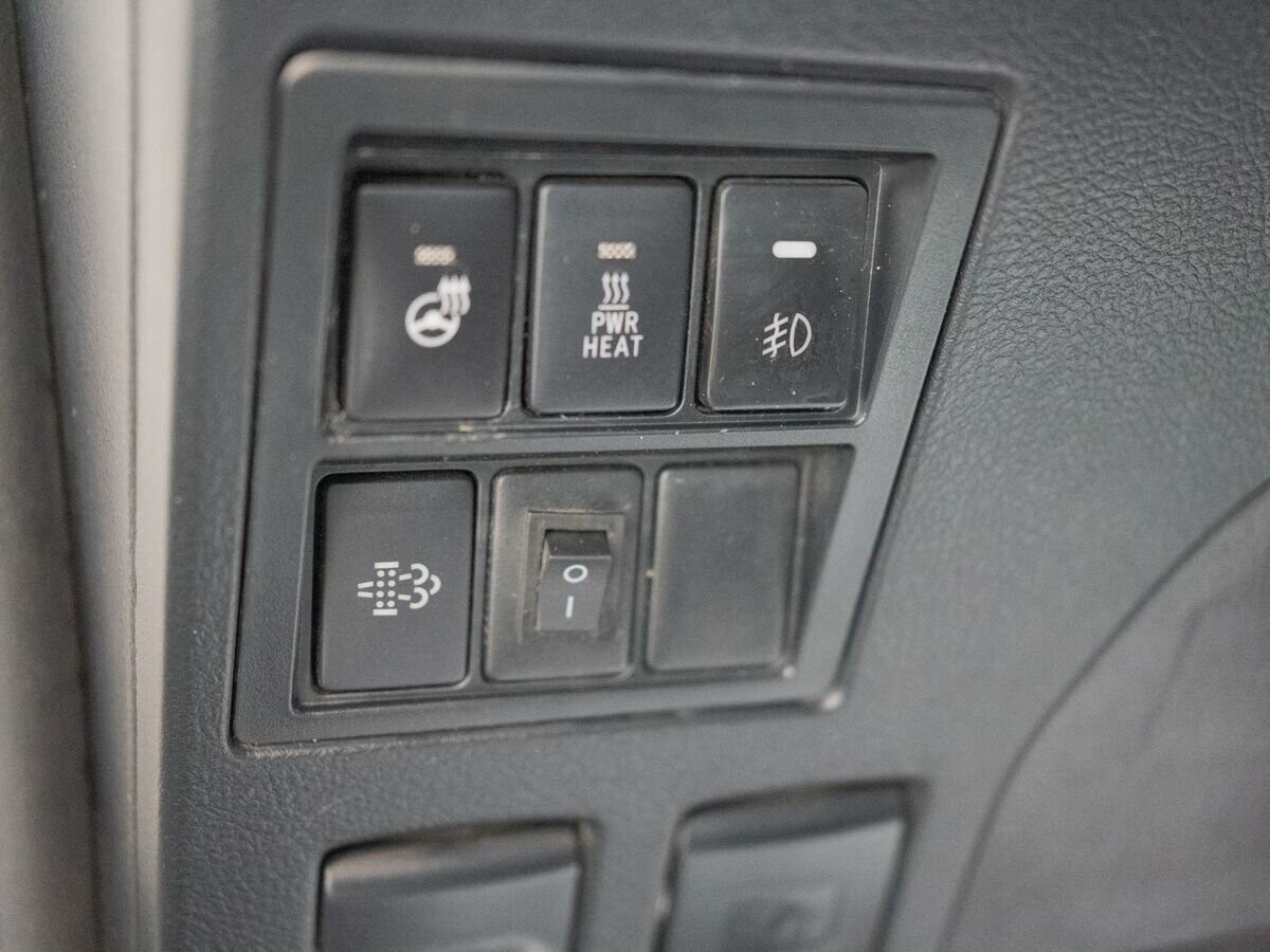 Toyota Hilux 2019 - фото автомобиля