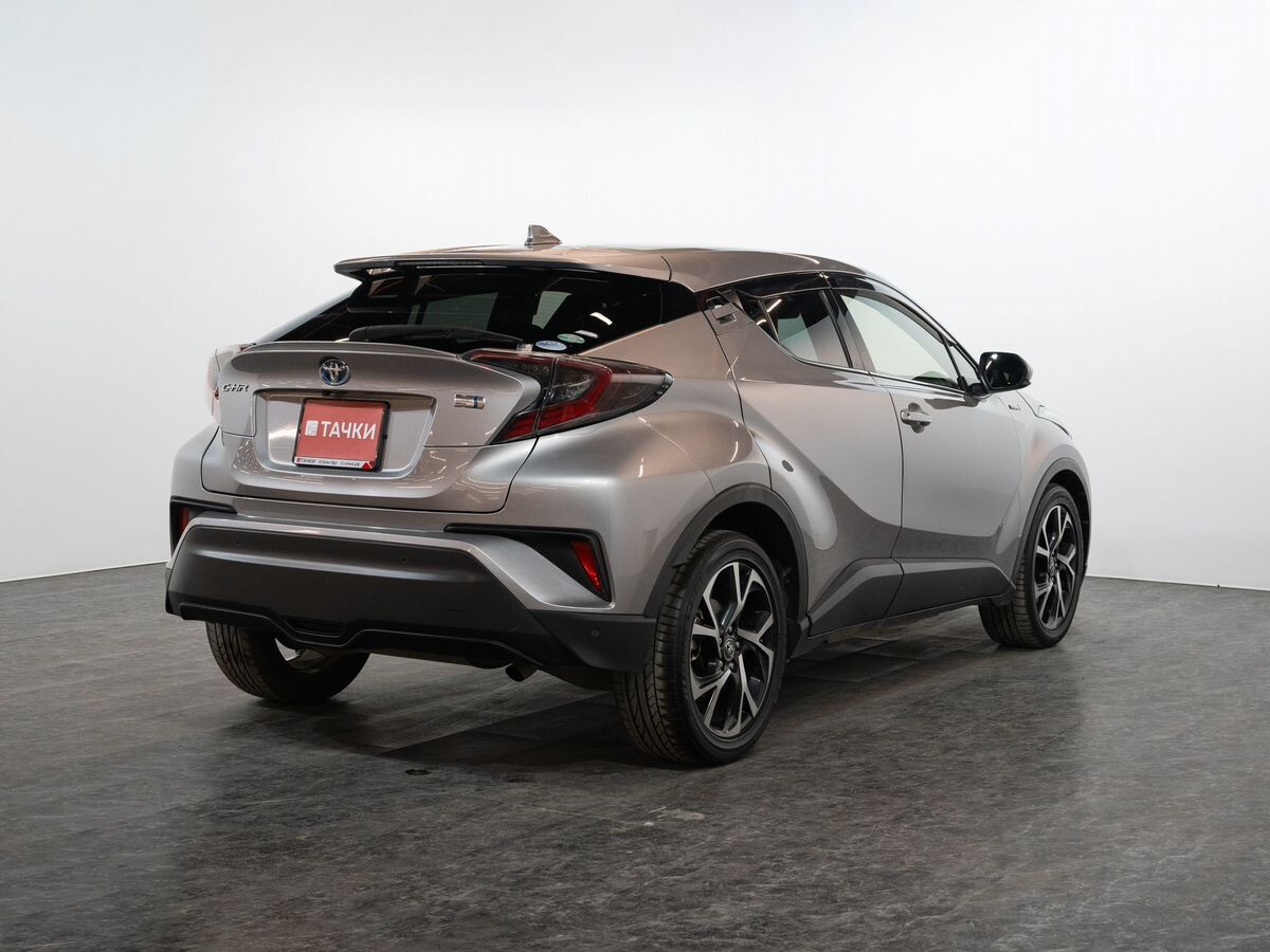 Toyota C-HR 2017 - фото автомобиля