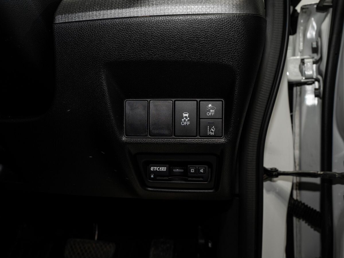 Honda Stepwgn 2020 - фото автомобиля