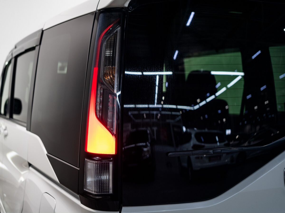 Honda Stepwgn 2020 - фото автомобиля