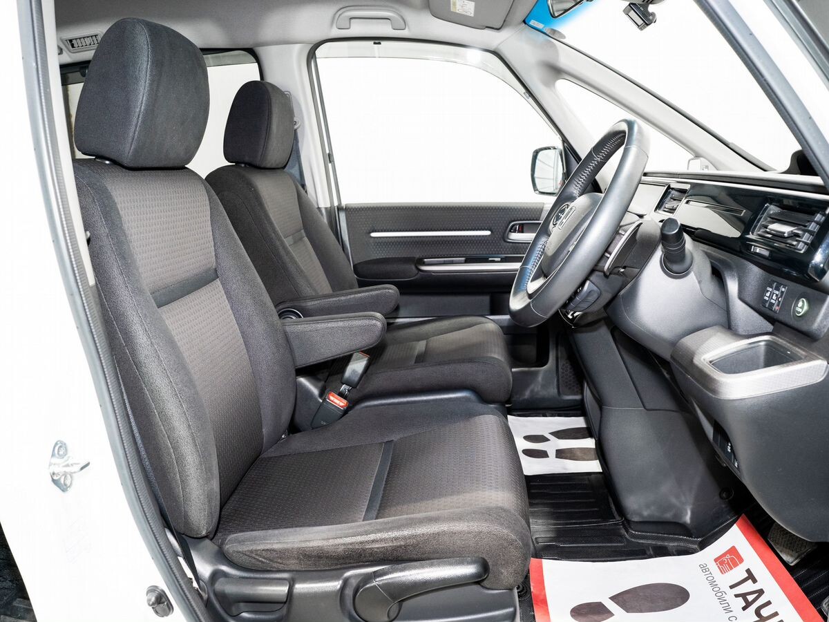 Honda Stepwgn 2020 - фото автомобиля